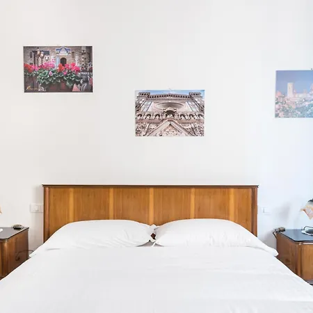 Le Grazie 1 In Apartment Florence